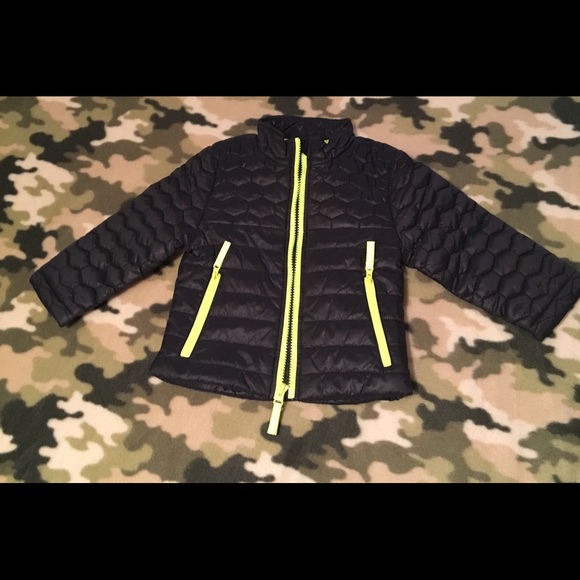 Kids Puffer Jacket - Picture 3 of 5